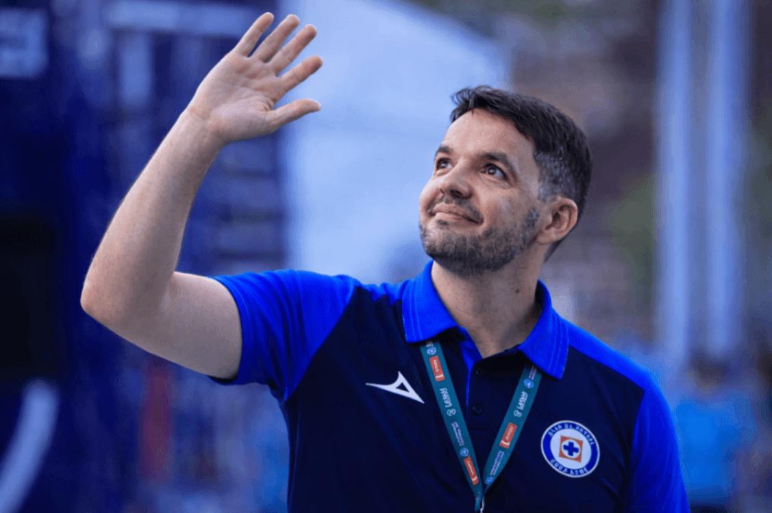 Cruz Azul de Larcamon lidera la tabla, por lo menos hasta el miércoles