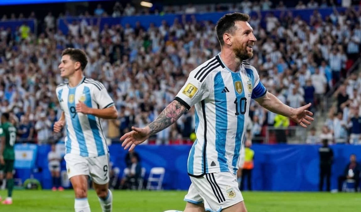 Argentina cierra con paso perfecto; Argelia resiste y también sigue con vida
