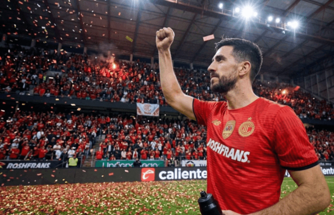 Toluca gana, pero no convence: el hat-trick de Paulinho tapa grietas que Reus dejó expuestas