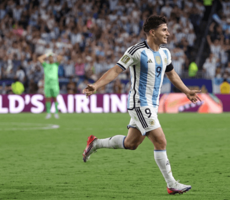 Argentina resolvió cuando más lo necesitaba y vuelve a instalarse entre los cuatro mejores