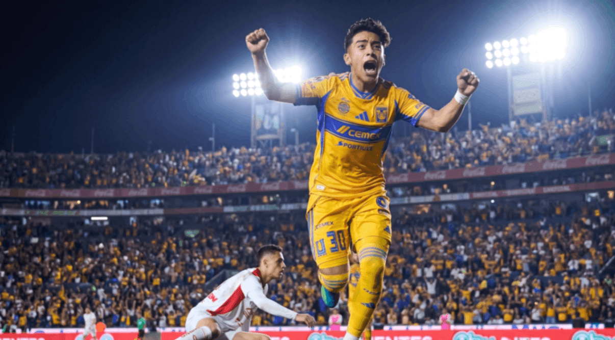 Tigres golpea primero y deja a Chivas contra las cuerdas en la Liguilla