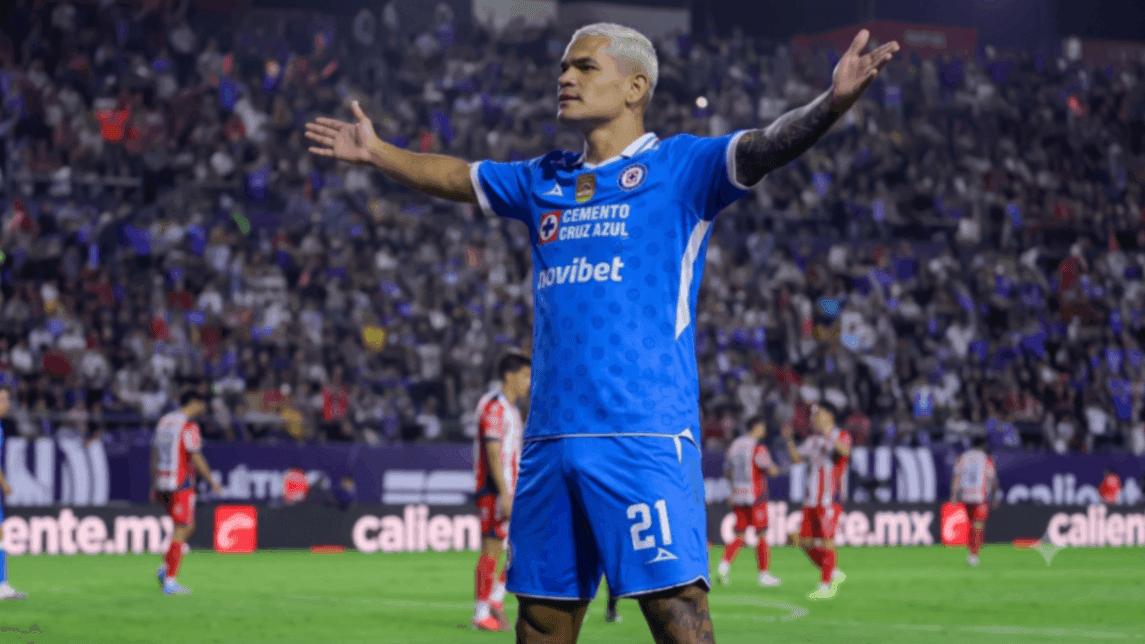 Cruz Azul firma una remontada de campeón y silencia al Atlético de San Luis en su debut