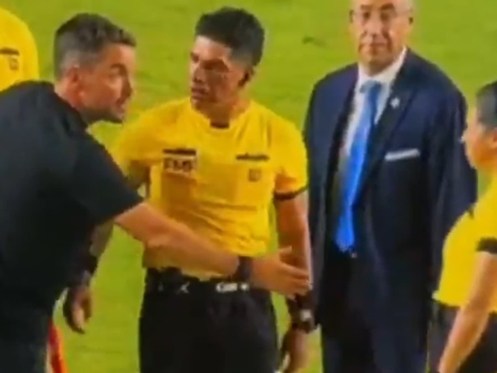 Revelan la amenaza de cinco palabras de Larcamón a Karen Díaz