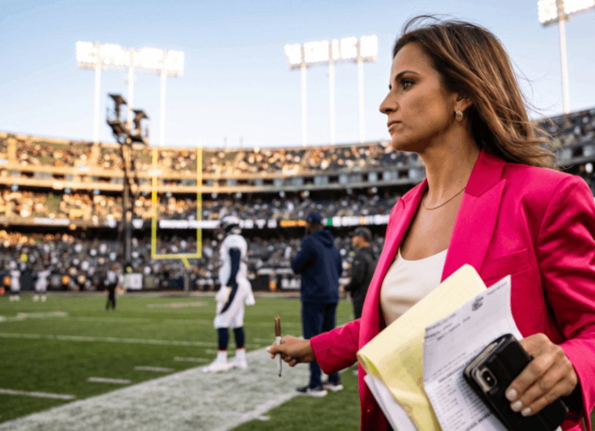 Dianna Russini renuncia tras fotos con Mike Vrabel