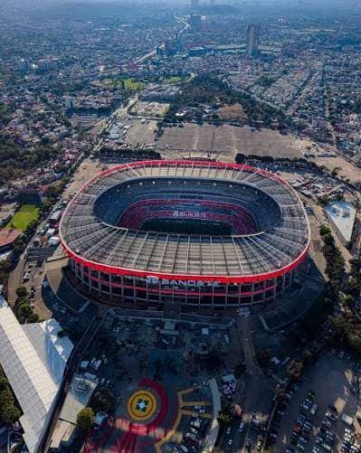 México ya juega el partido: la serenata que Inglaterra recibió con una sonrisa antes del Azteca