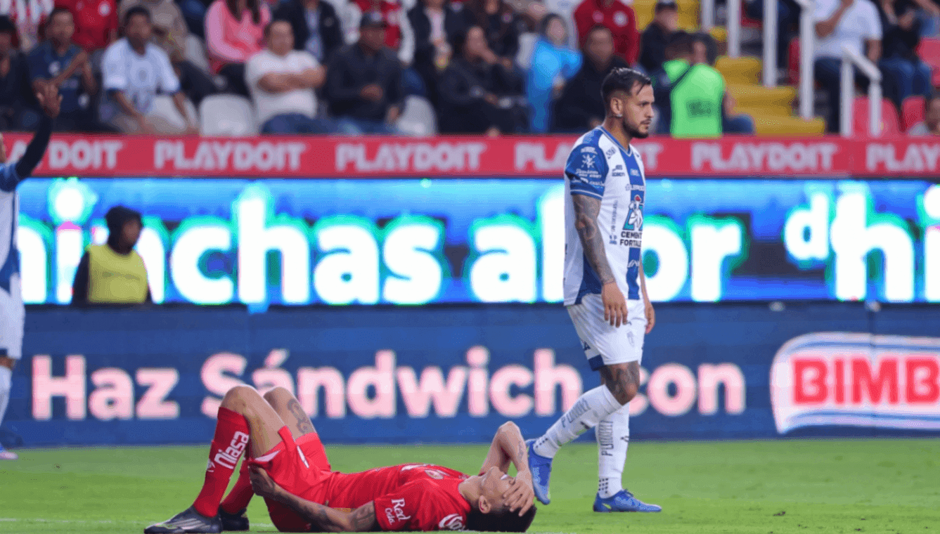 Pachuca derriba al bicampeón Toluca y vuelve a mirar de frente el título